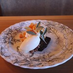 さじこよみ - 柿のティラミス　自家製豆乳ジェラート 　追加でveganチョコケーキ+300円