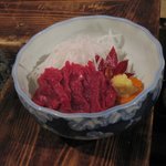 白い小屋 - 馬刺し