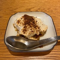ブリル飯店 - 烏龍茶ティラミス