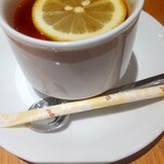 CHEESE KITCHEN RACLER - 食後の紅茶 ちゃんとレモンなの、嬉しい！
