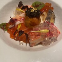 神戸牛炉釜ステーキ GINZA KOKO炉 - 冷菜：キャビア、生うに、オマール海老、鮑、スモークサーモン、イクラ。