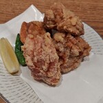 四十八漁場 - 唐揚げ4個。熱々ジューシー。
