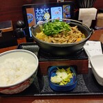 吉野家 - カレー牛鍋。カレーうどんスープベース