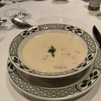 ロウリーズ・ザ・プライムリブ 恵比寿ガーデンプレイス店 - クラムチャウダー