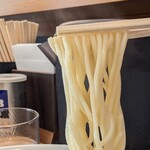 HACHI - 弾八という麺