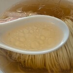 HACHI - 鶏ベースのスープ