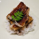 奥 - 青鰻の一口丼