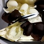 ハーブス - ブラック＆ホワイトチョコレートケーキ　税込900円