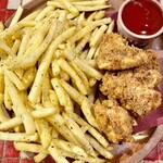七輪焼鳥バル FUNKY JUNK FULL CHICKEN - チキンは少なめにして、ポテトフライメインに！