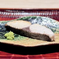 御料理 無窮 - ◉〈焼物〉鳥取県産サワラの炭焼き
