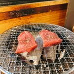 炭火焼肉 ホルモン にく式 - 