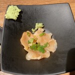 Osusume Ya Kobe Sannomiya Ten - 黑米贝刺身