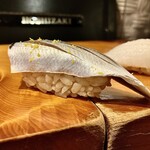 すし酒場 魚あるき - 「小肌（税込￥220）」