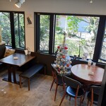 アンド ブル コーヒー - １階のイートインスペース