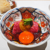 北新地 つきしろ - 黒毛和牛のトリュフ香るユッケ