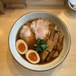 山崎麺二郎 - らーめん900円
                                味付け玉子100円
                                メンマ増し100円