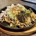 やんちゃ - 背脂煮干し焼きそば