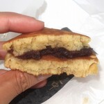 菓匠 新月堂 - ・「金澤(¥185)」の断面。