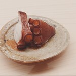 鮨 陸 - 蛸の塩茹で:わさびと醤油で