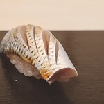 鮨 陸 - ナカズミ(しんこ→コハダ→ナカズミ→コノシロ)