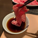 272267597 - タレをつけて頂きます。