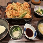 大衆割烹樋口 - 芝海老かき揚げ天重定食