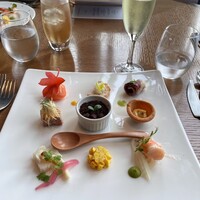 DINING & BAR TABLE 9 TOKYO - 