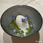 プチレストラン ブーケ・ド・フランス - キウイソースで味わうヴァニラグラース