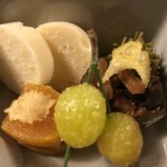 紀尾井町 福田家 - 白く丸い輪切りは鱧子の蒲鉾