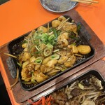 鉄板焼肉ホルモンまきの - 溺れニンニクタッカルビ