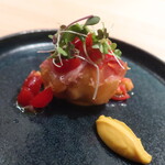 ess. - 大分県産とらふぐのフリット サフランマヨネーズとトマトのソース