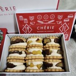CHERIE MAISON DU BISCUIT - 塩キャラメルビスキュイサンドの｢赤缶｣