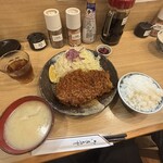 とんかつ檍 大門店 - 特ロースかつ定食