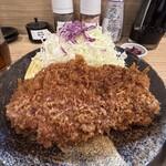 とんかつ檍 大門店 - 存在感あります