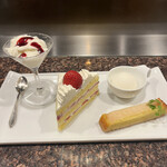 山彦 - アニバーサリープラン１５５００円。クレームダンジュ、ショートケーキ、レモンソルベ、りんごのタルト。