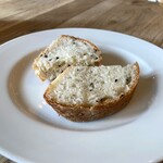 リトルネスト - パン