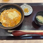 靖國八千代食堂 - 