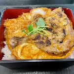 なか卯 - 料理写真:ほろチキ親子重