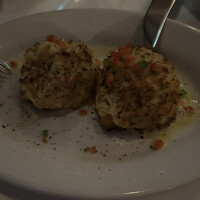 ルース クリス ステーキハウス - 皿は260℃ クラブケイク