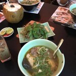 Mon Hue Restaurant - 