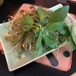 Mon Hue Restaurant - 