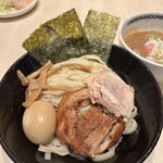 アンダーグラウンド ラーメン 頑者 - 