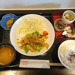 れんこん - 料理写真:日替わり定食 豚肉と野菜のカレー炒め