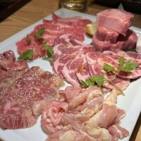炭火焼肉寅二郎 - 