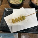 立呑み 魚椿 栄店 - ぎんなんの素揚げ