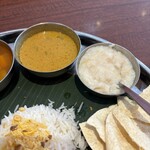 インドダバ - サルナとデザート