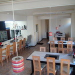 焼肉キッチン 一龍 - 仕切りを外すと広い店内