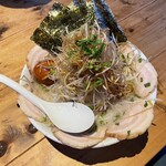 ラーメン田島商店 - 特製まるたラーメン（背脂ふつう）