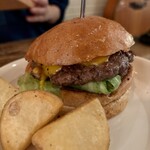 和田食堂 - Cheese Burger（チーズバーガー）¥1,300