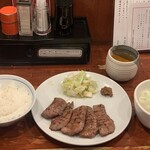 牛たん料理 閣 ブランドーム本店 - 